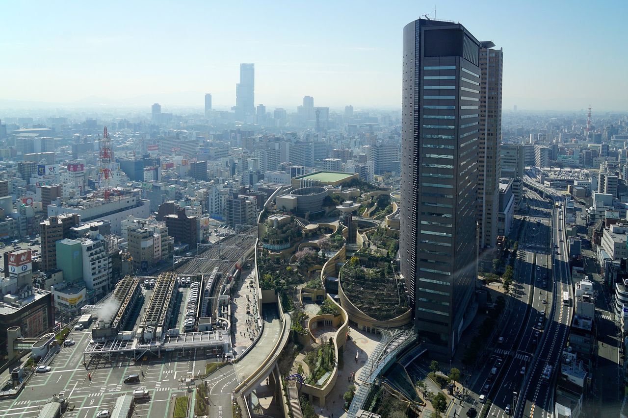 Namba Parks: El cañón en la ciudad.