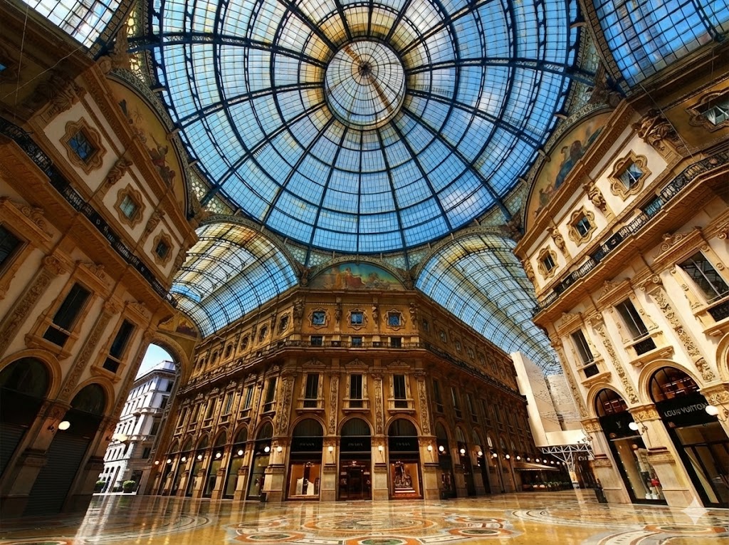 Milan Salon: Galleria Vittorio Emanuele II