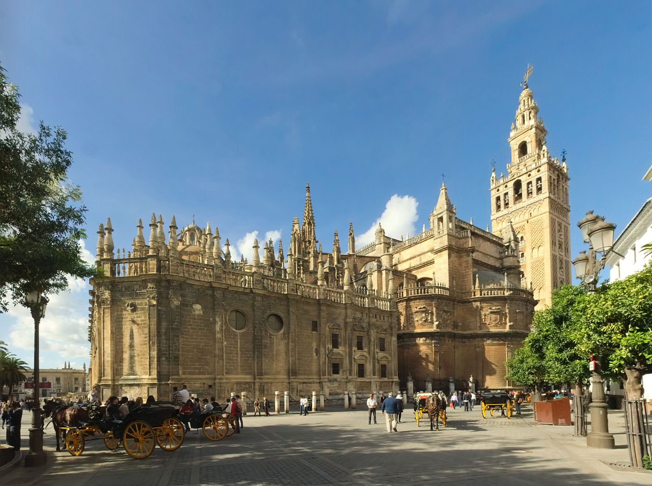 The Great Loop of Seville: From Mushrooms to Palaces