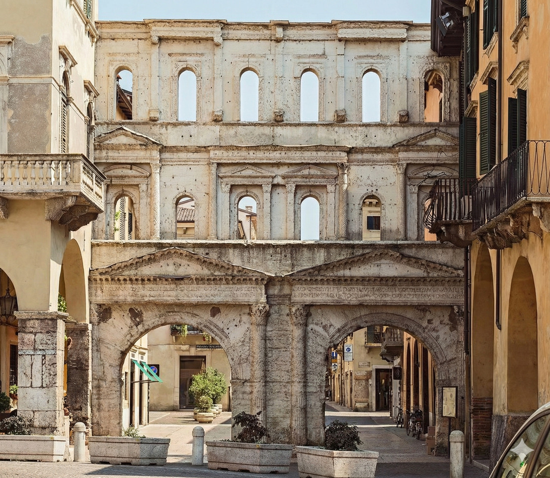 Wrota Cesarzy (Borsari Gate)